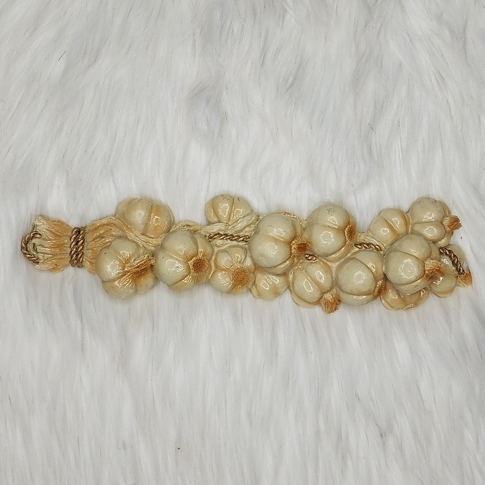 Decorative Hanging Garlic Bunch Wall Decor